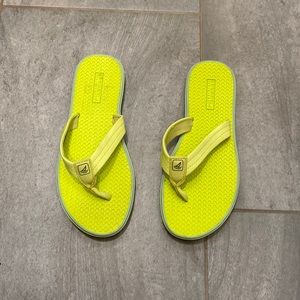 NWOT Sperry Neon Yellow Flip Flops Size 7